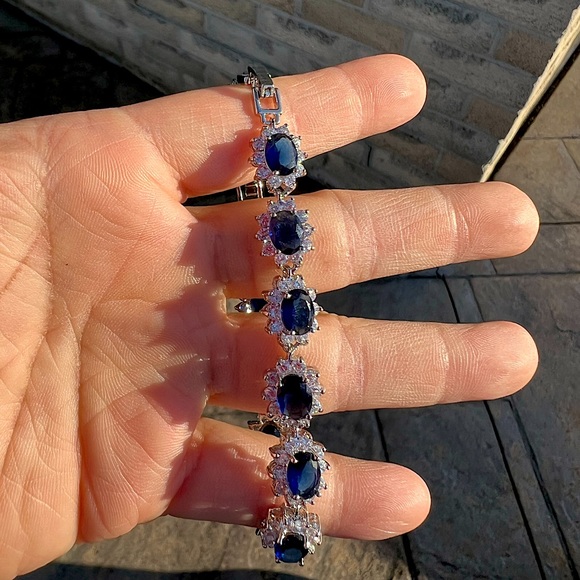 (Brand New) Oval Shaped Silver and Dark Blue Zircon Crystal Bracelet - Picture 3 of 5